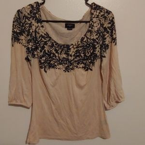 DONATING 5 for $25 Deletta cream black top